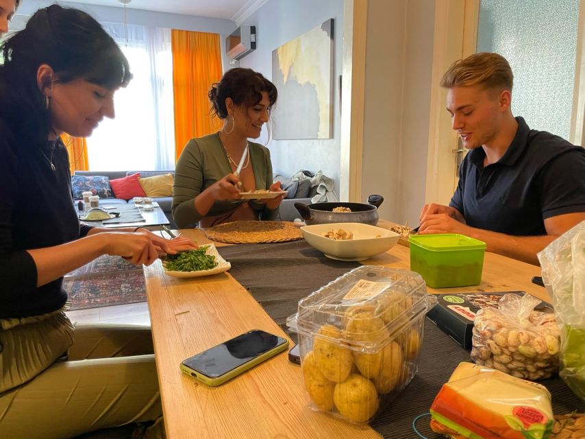 Istanbul: Vegan/Vegetarian Cooking Class with Locals at Home - Key highlights you should care about