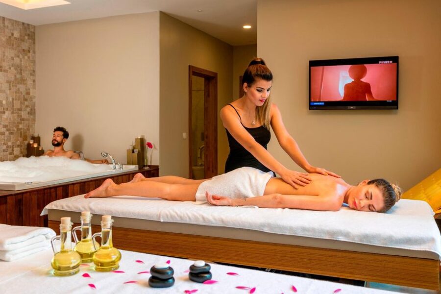 Istanbul: VIP Turkish Bath & Free Transfers - Sauna and Steam, 15 Minutes Each, to Get Your Body Ready