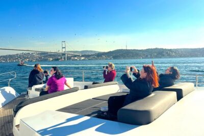 Luxury Bosphorus Yacht Tour – Asian Side Stop & Exploration