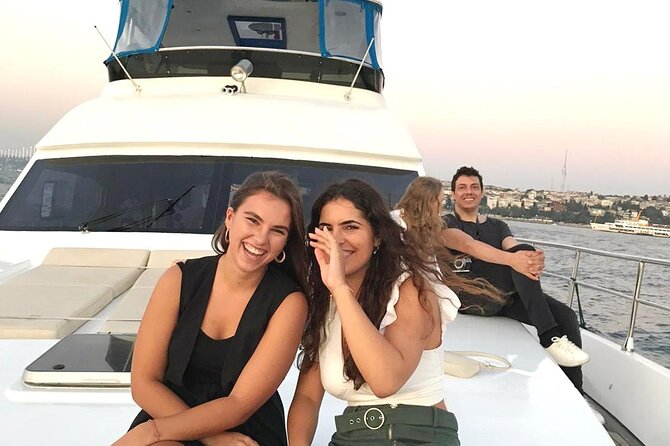 Luxury Sunset Yacht Cruise on the Bosphorus – Refresh & Relax - Ortaköy to Dolmabahçe to palace waterfronts