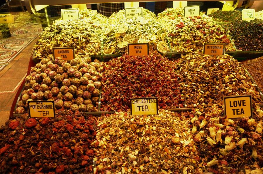 Private and Guided Istanbul Food Tour - Tastes of Istanbul - Crossing to Kadikoy by Ferry: The Short Ride That Changes the Day