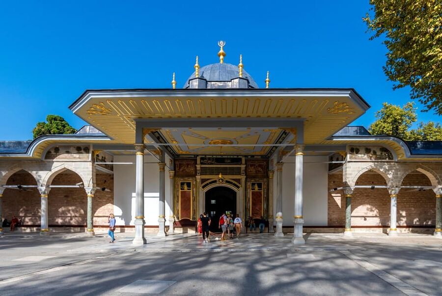 Private Car Tour of Istanbul Old City and Top 7 Attractions - Pick your route: 3, 6, or 7 hours through Sultanahmet and Beyoğlu