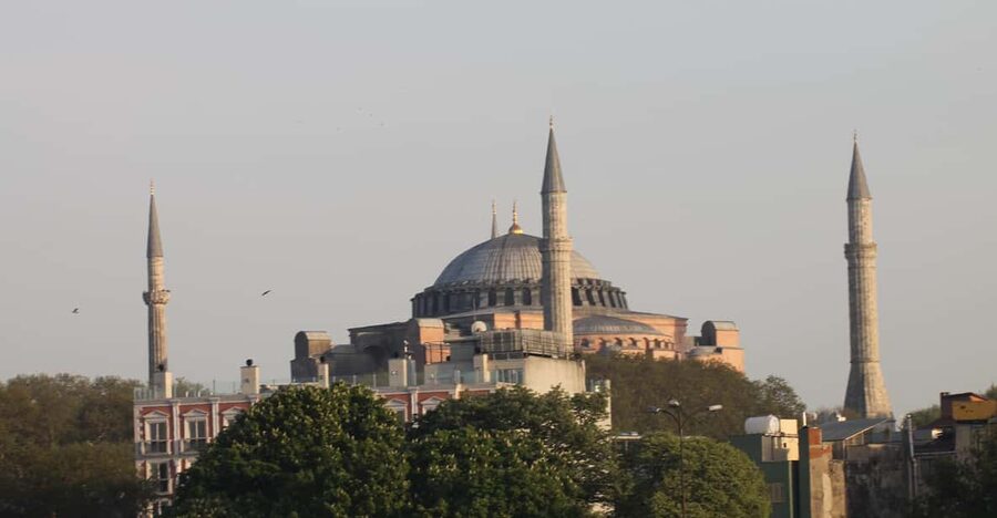 Private Guide in Istanbul Old City - Hagia Sophia and the Blue Mosque: Two Icons, One Walking Day