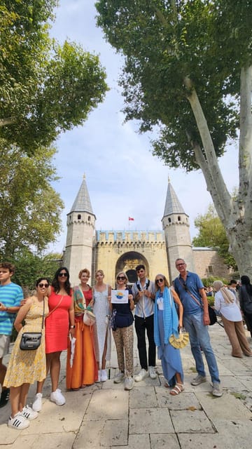 Private Topkapi Palace and Harem Tour with Skip Line Entry - Pavilion of the Holy Mantle and the Relics Side of Topkapi