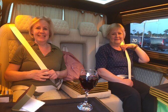 Private VIP Minivan Luxury & Family Friendly Meet Transfer - Timing in Istanbul: What the 60-Minute Wait Buys You