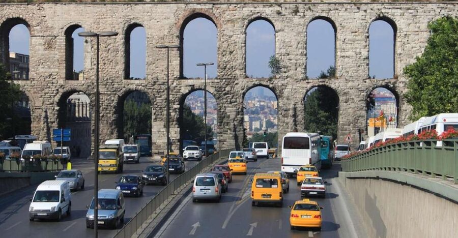 Roman Aqueduct, Sehzade Mosques &Women's Market - Zeyrek Mosque and the Former Pantokrator Complex (1118)