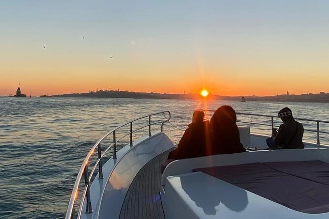 Scenic Bosphorus Sunset Cruise – 2.5 Hours of Luxury & Views - Bebek, Galatasaray Islet, and Rumelihisarı on the same evening