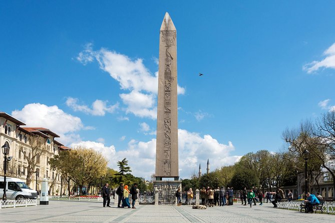 Small Group Full-Day Istanbul: Old City, Bosphorus Cruise & Lunch - Grand Bazaar and the optional presentation: how to make it feel good