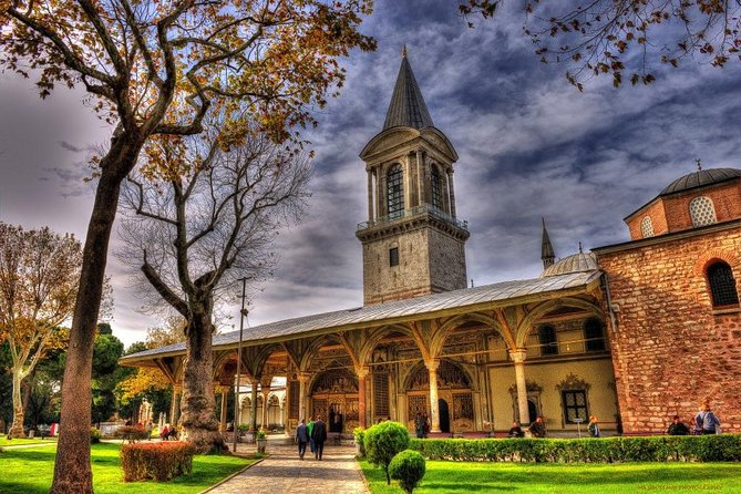 Small Group Tour: Essential Istanbul - Grand Bazaar versus Spice Bazaar: the Sunday swap you should plan around