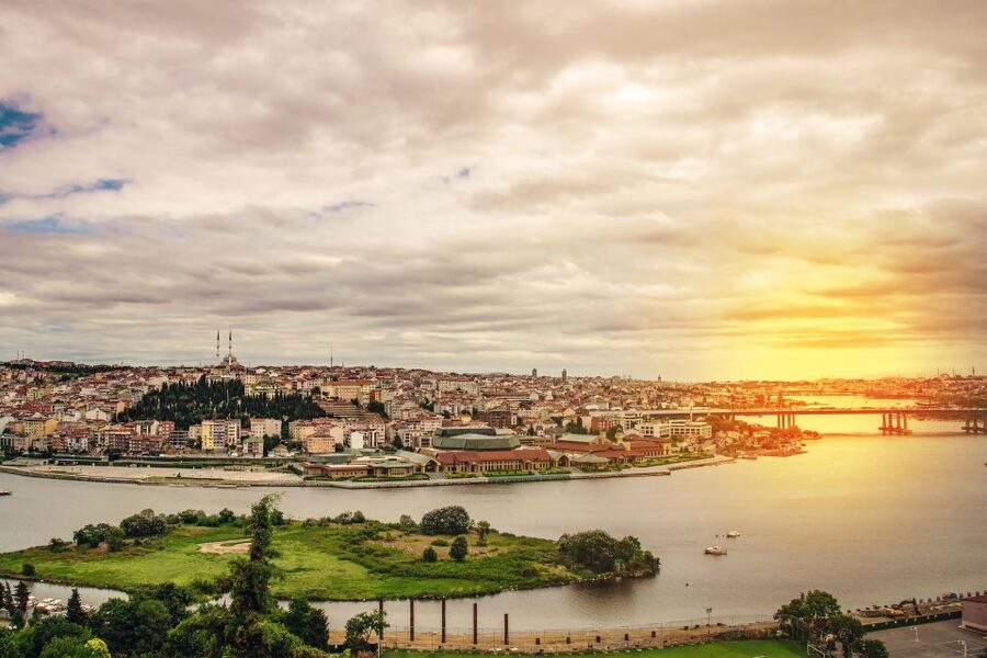 Soap Opera tour: Golden Horn via Public Ferry – Half Day - St. George’s Cathedral: Neo-Classical Beauty and That Film-Set Interior Factor