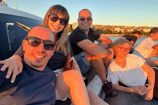 Sunset Cruise on Luxury Yacht with Transfers - Where to Meet: Kabataş Square, Taksim, and Sultanahmet