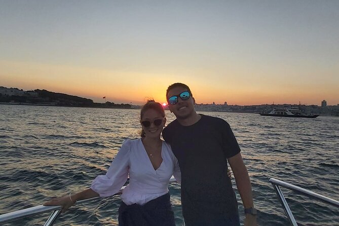 Sunset Cruise on Luxury Yacht with Transfers - Rumeli Hisarı and the Fatih Sultan Mehmet Bridge, Then Anadolu Hisarı