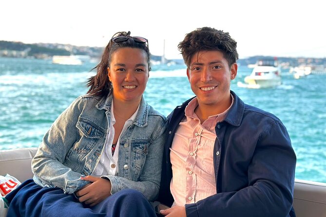 Sunset or Daytime Istanbul Guided Luxury Yacht Cruise with Snacks - Rumeli Hisarı and the Narrowest Point Energy