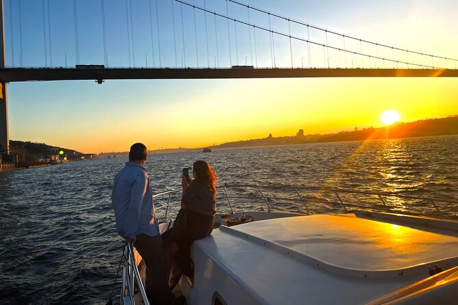 Sunset or Daytime Istanbul Guided Luxury Yacht Cruise with Snacks - Drinks and Alcohol: What’s Included and What Isn’t