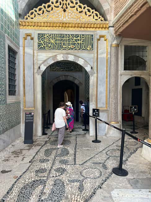 Topkapi Palace & Harem, Skip-the-Line Entry with SMALL GROUP - The Dervishes Moment, Serenity, and the Music Part of the Feel