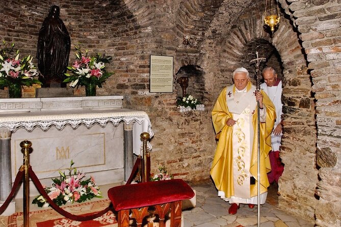 Western Turkey Explorer - 5 Days - Ephesus day: Virgin Mary’s House and walking through the ancient streets